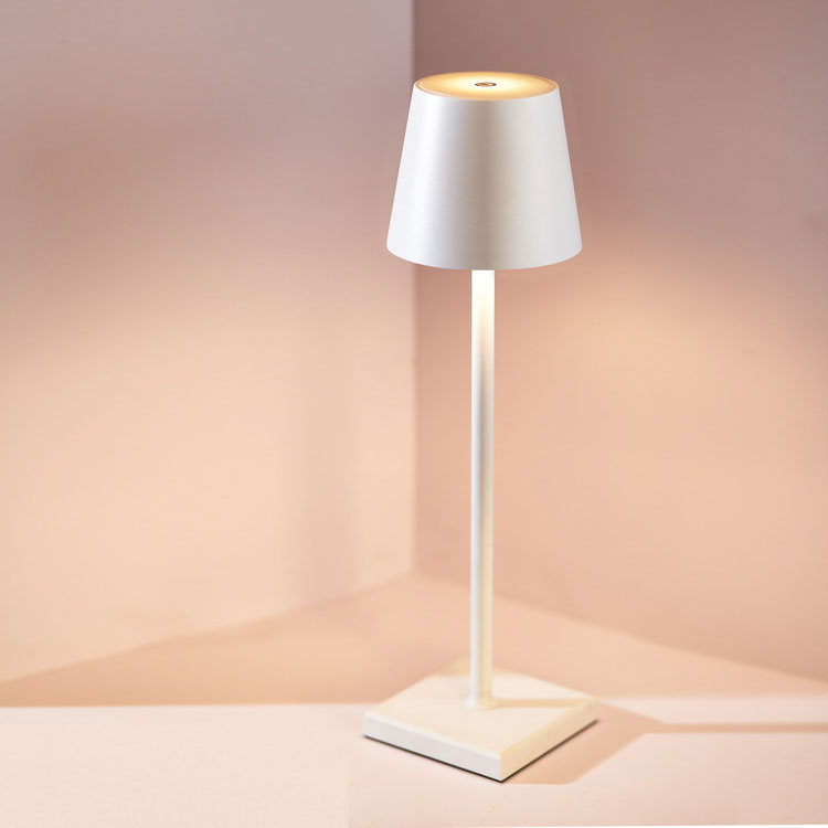 Nordic Lamp - Cordless rechargeable table lamp